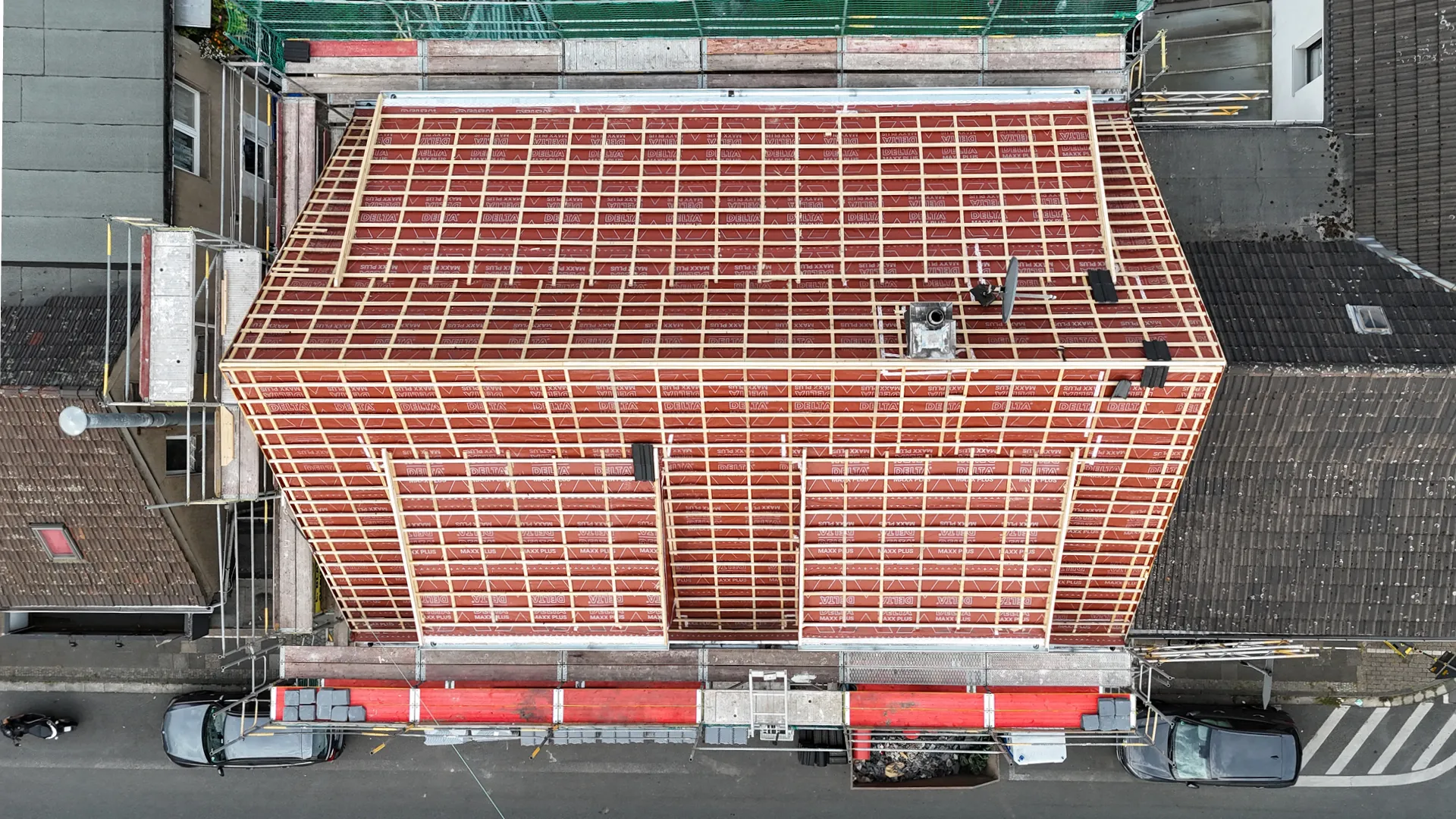 Steildachsanierung mit Betondachsteinen – Bild 3